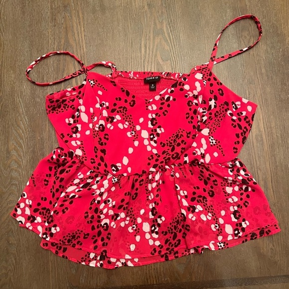 Torrid Red and White Ruffled Camisole Top A028 - Picture 4 of 4